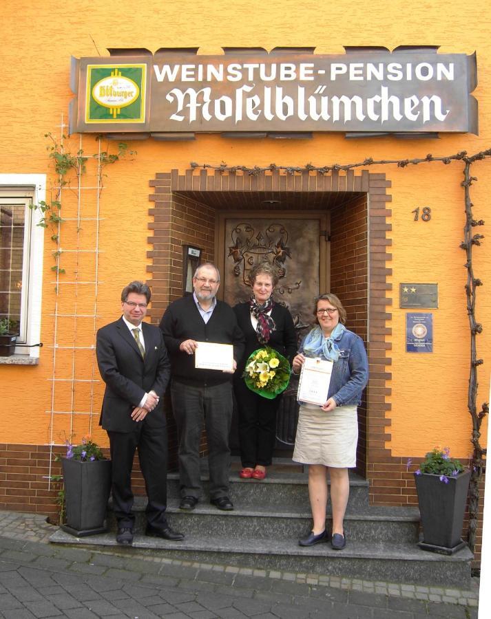 Weinstube Pension Moselbluemchen Zeltingen-Rachtig Exterior foto
